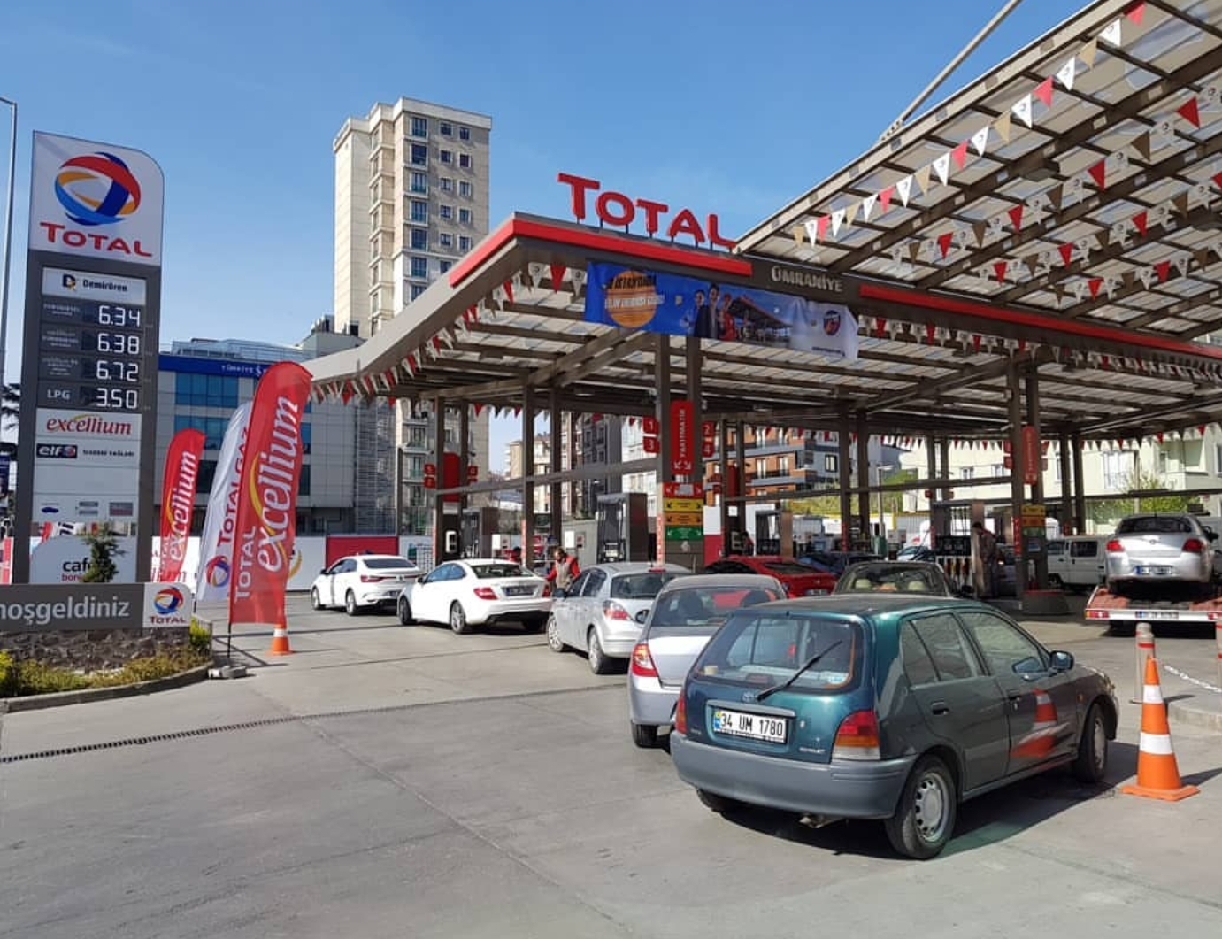Yahyakaptan İstasyonu